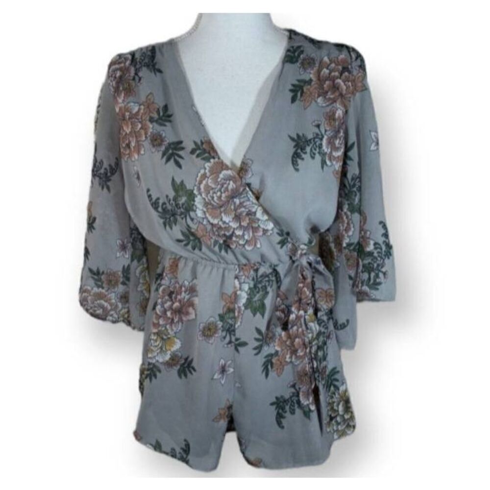 CHARLOTTE RUSSE GRAY & PINK FLORAL ROMPER FULLY LINED SZ.S EUC.
